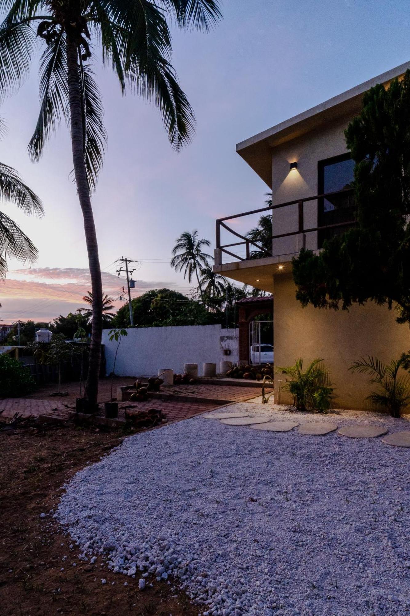 ホテル Casa Nativa プエルト・エスコンディード エクステリア 写真